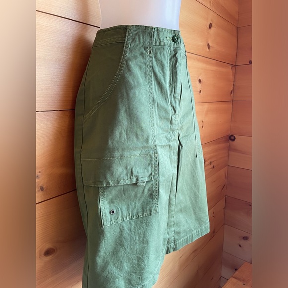 L.L.Bean green Cargo style cotton skirt - Picture 2 of 5